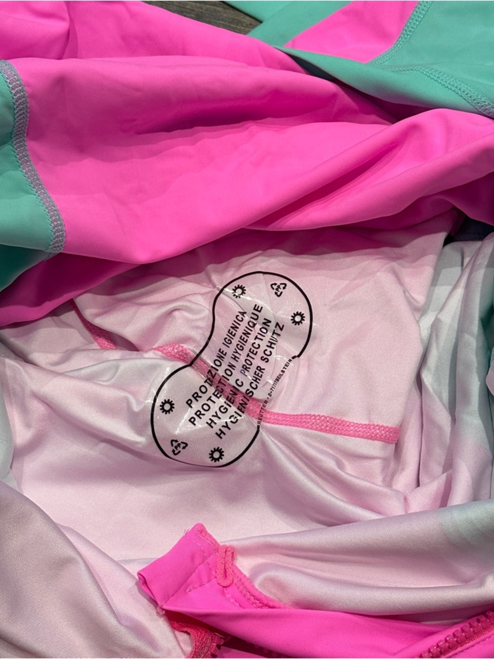 Century Star Long Sleeve Colorblock Rash Guard XLarge NWOT Pink Mint - Picture 10 of 13